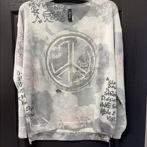 EUC - Gray and Pink Graphic Knit Pullover